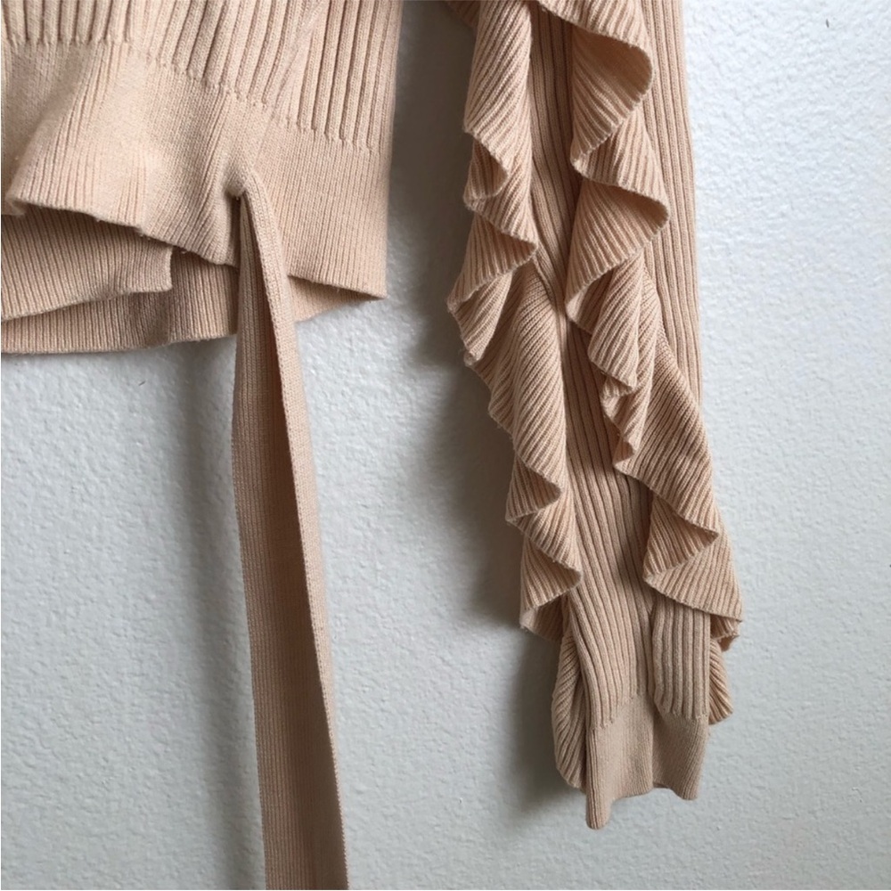 Tularosa Ruffle Wrap Cardi Top - Picture 11 of 16